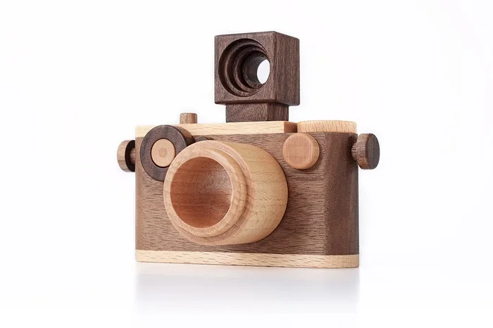 35MM Wooden Toy Camera – Original Style in Walnut