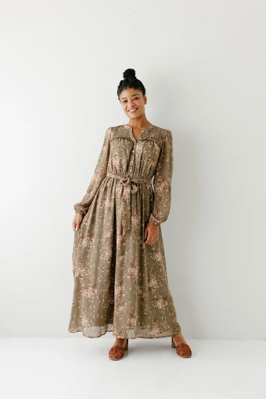 ‘Hadassah’ Smocked Detail Floral Chiffon Maxi Dress