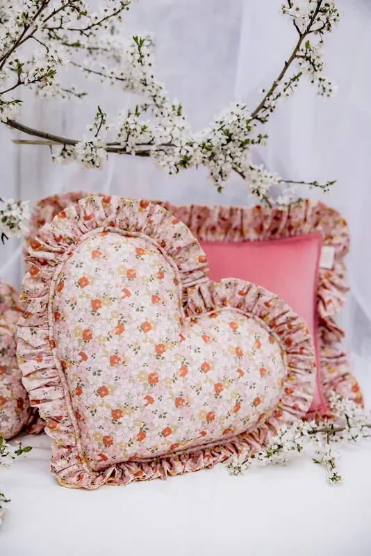 “spring Garden ” Heart Pillow With Checkered Frill