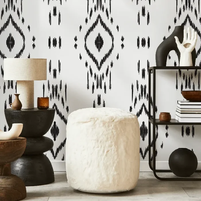 African Wallpaper With A Sketched Ikat Motif In Black And White – C803