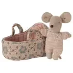 Baby mouse in carry cot – Rose