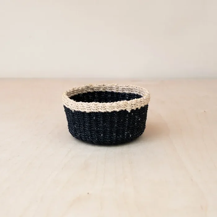Black Small Round Tray – Mini Trinket Basket | Likhâ