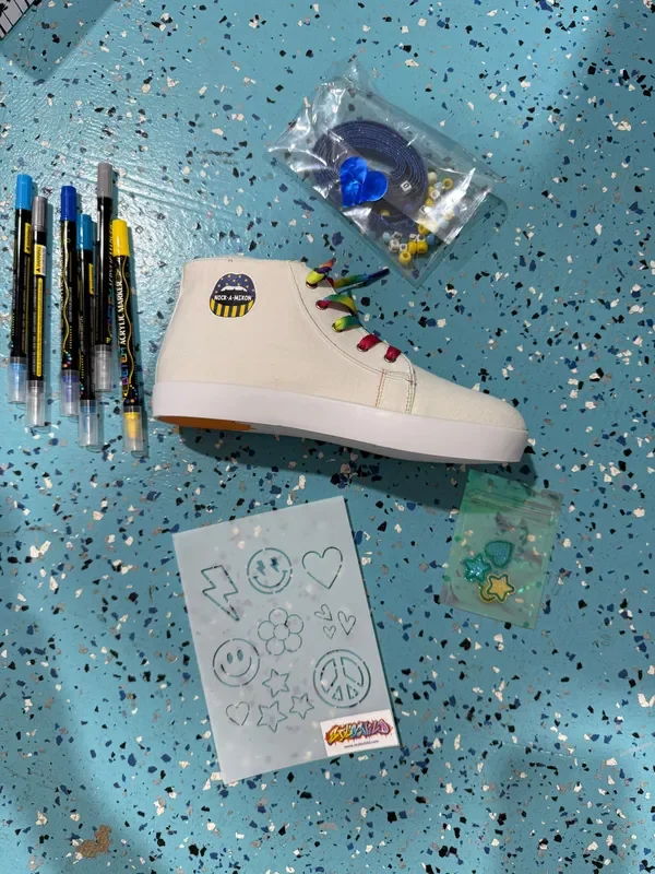 Custom Kicks Box – High Top