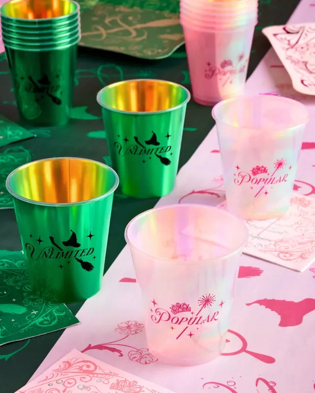 Emerald City Cups – 16 Plastic Cups