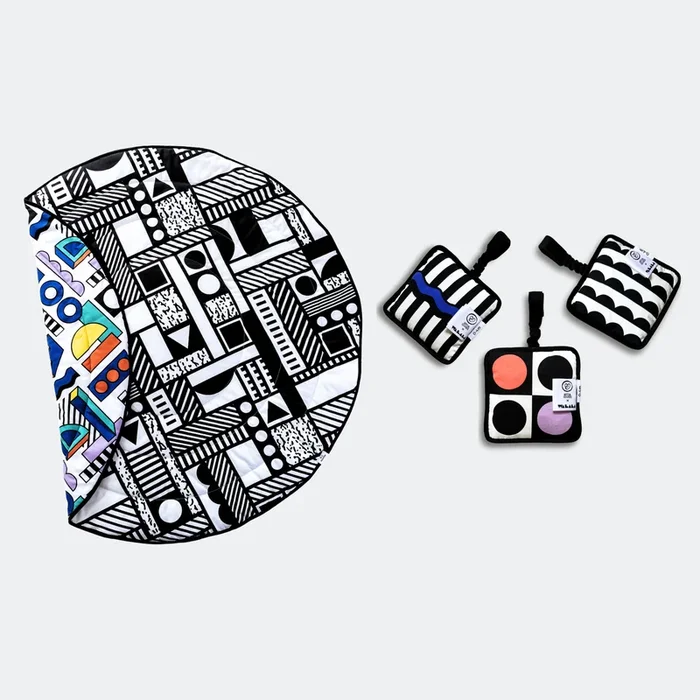 ETTA LOVES X WALALA – PLAYMAT and HANGING SQUARES BUNDLE – For Babies’ First Year