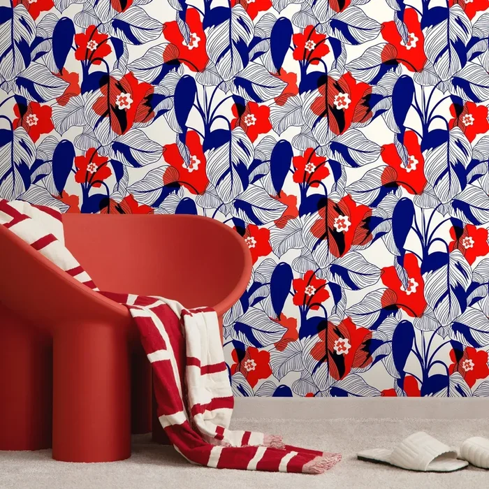 Floral Wallpaper Featuring Stylized Blooms In Red And Blue – A791