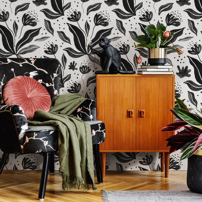 Floral Wallpaper With A Hand-painted Motif In Black And Gray – C766