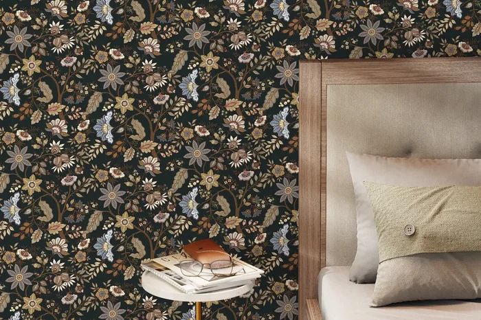 Floral Wallpaper With A Vintage Chintz Motif In Black, Brown, And Blue – D386
