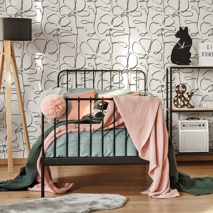 Floral Wallpaper With Hand-drawn Floral Outlines In Black And White – C674