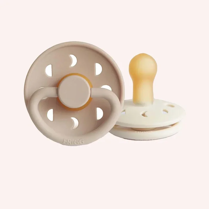 Frigg Moon Latex Dummy – Croissant/Cream