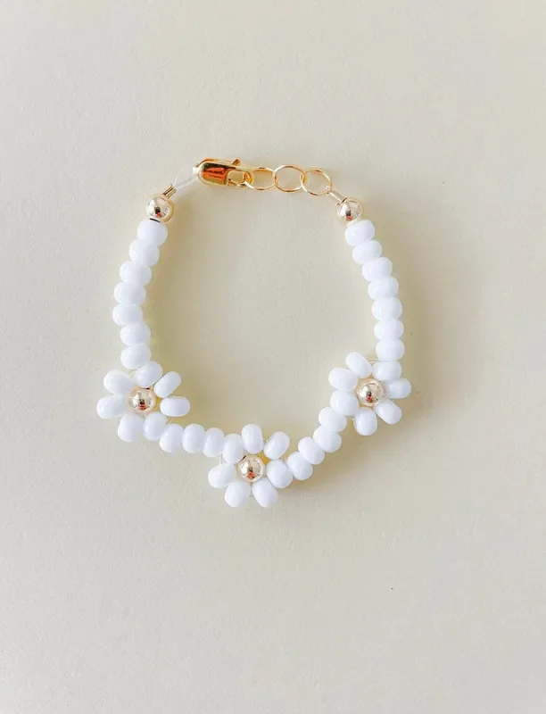 Gold & White Daisy Bracelet | Handmade Floral Jewelry | Dainty Bracelet For Women & Girls