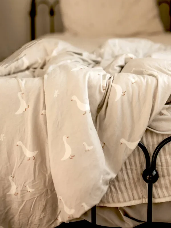 Gunamuna Goose Mini Cloud Blanket