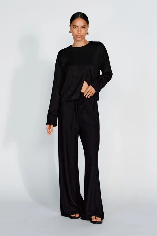 Ivy Ribbed Long Sleeve Top – Black
