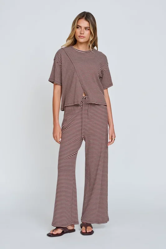 Ivy Stripe Wrap Tee – Chocolate / White