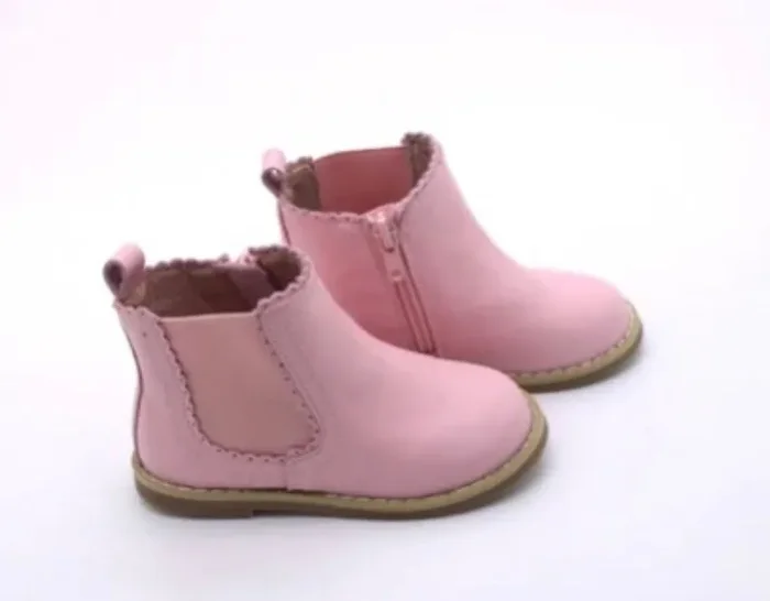 Izzy ????? – Pink