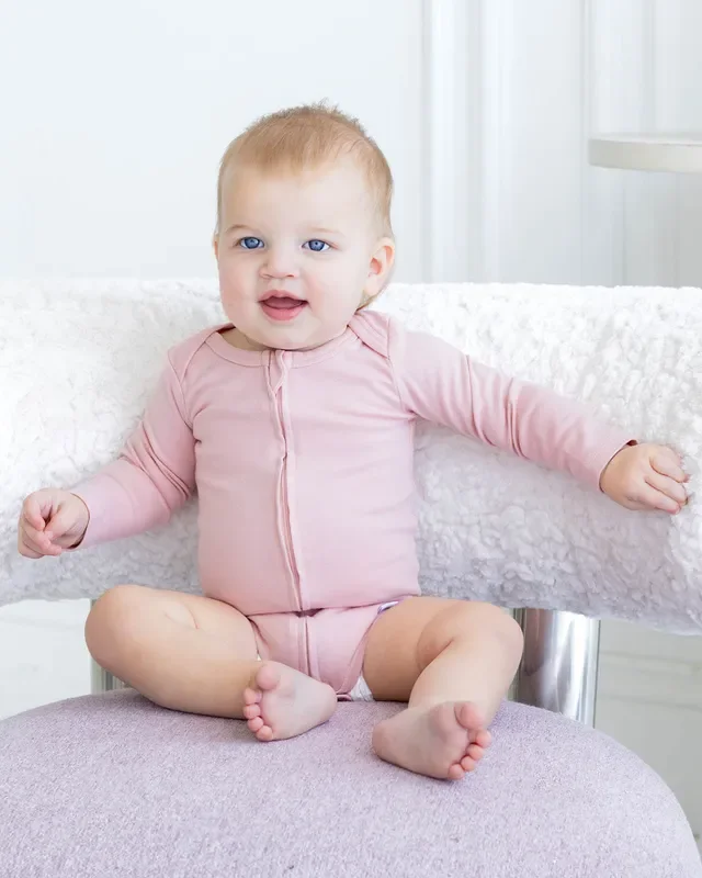 Long Sleeve Zipper Bodysuit In Peach, 6-9m