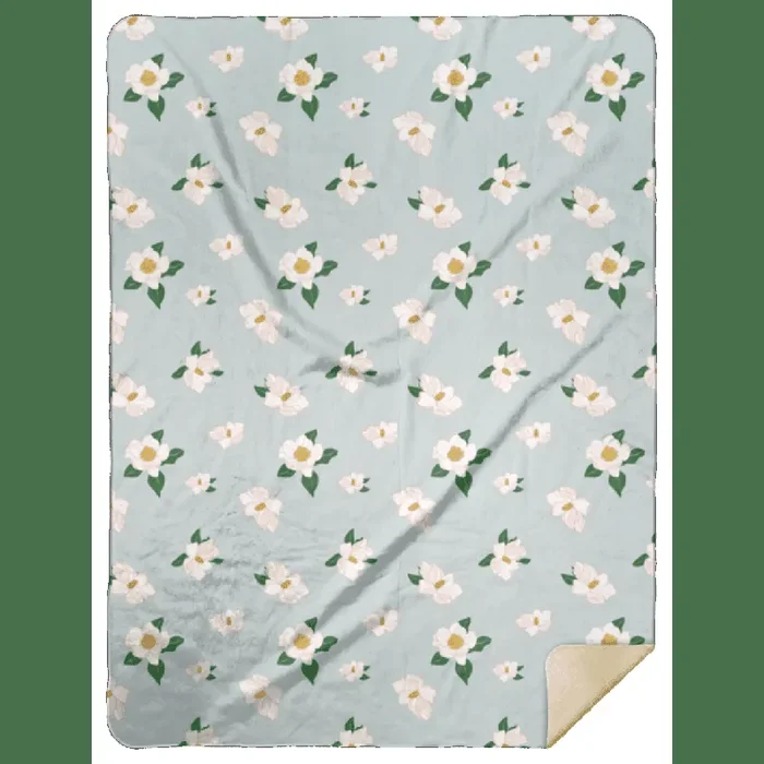 Magnolia Plush Throw Blanket 60×80