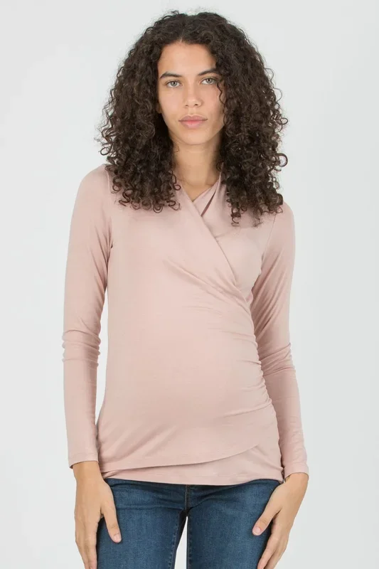 Maternity and nursing shirt with ruching, vintage rose