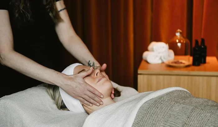 Niki Newd Fresh Ritual kasvohoito & konsultaatio 30min