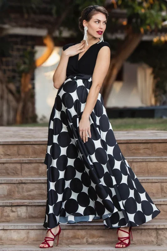 Polka Dot Umstands- und Stillkleid mit Satinrock