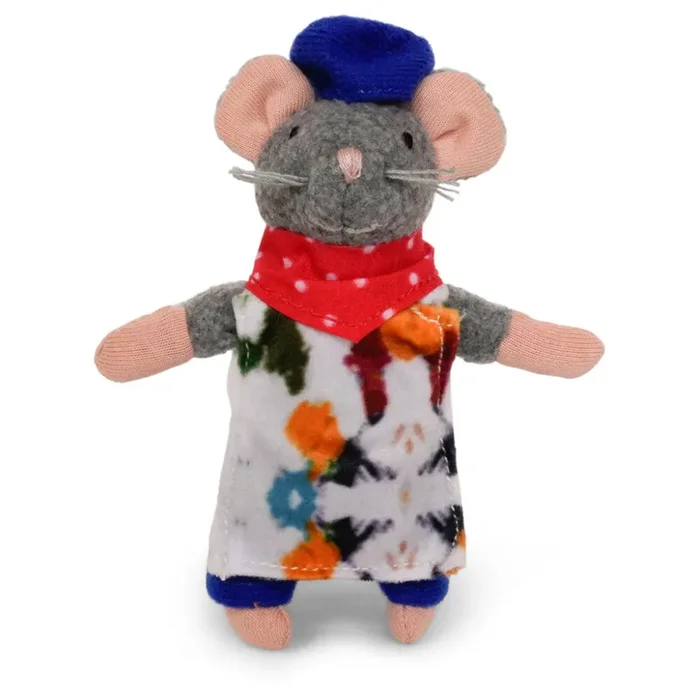 Sam & Julia – Plush The Artist