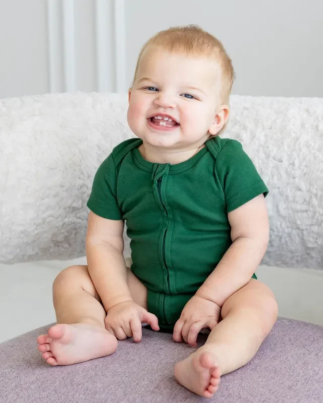 Short Sleeve Zipper Bodysuit In Hunter, 9-12m