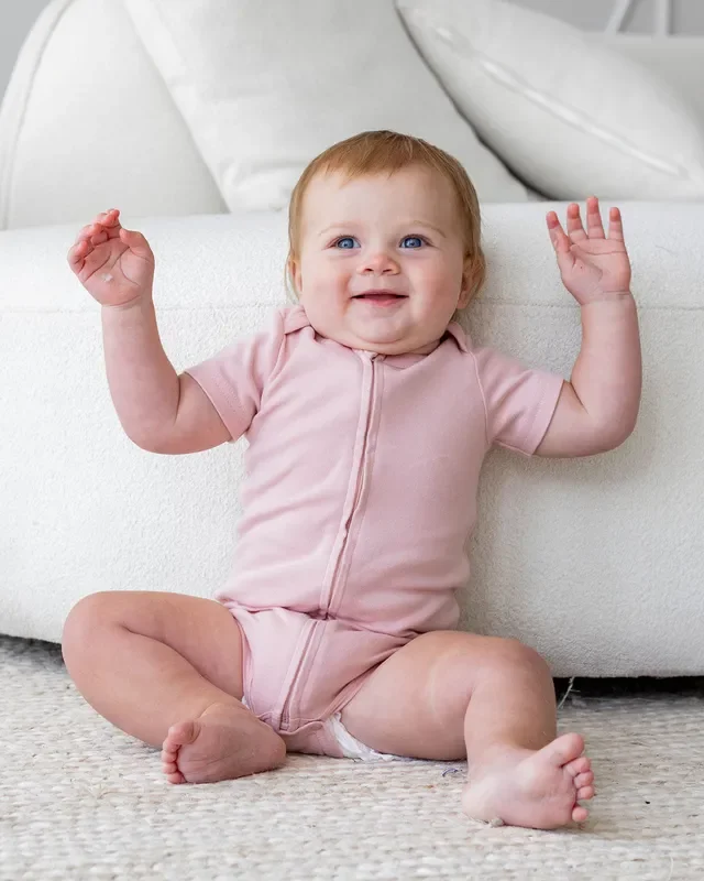 Short Sleeve Zipper Bodysuit In Peach, 3-6m