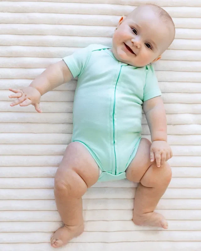 Short Sleeve Zipper Bodysuit In Seafoam, 6-9m
