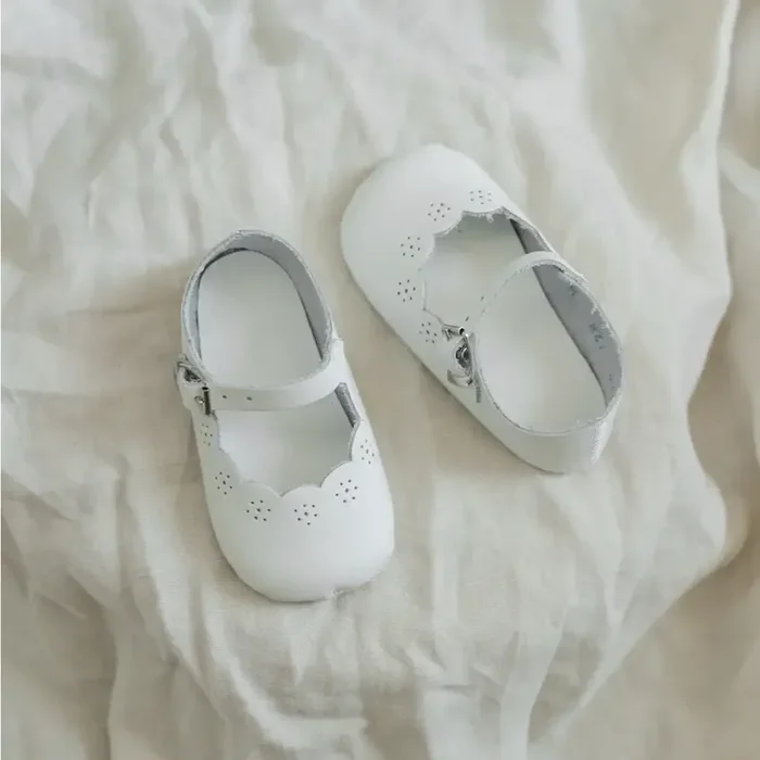 Soft Soled Scalloped Mary Jane – White