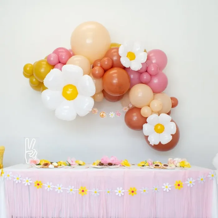 Spring Daisy Flower Felt Banner – 6.5 Ft