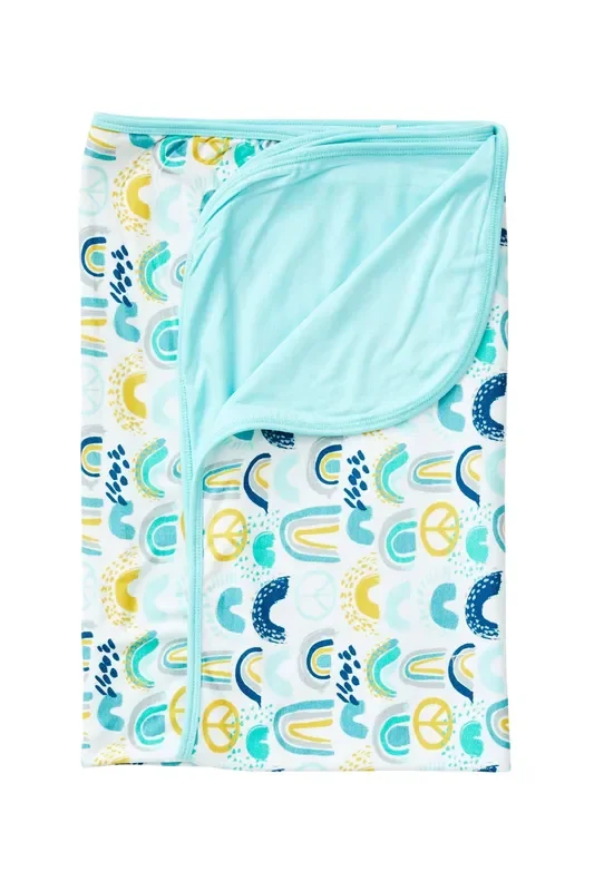 Stretchy Oversized Blanket – Rainbows Blue
