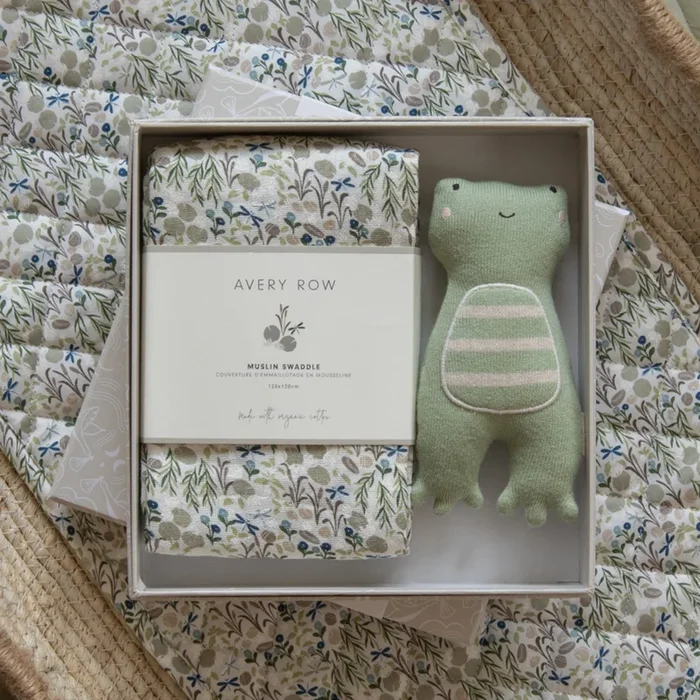 Swaddle & Cuddle New Baby Gift Set – Riverbank