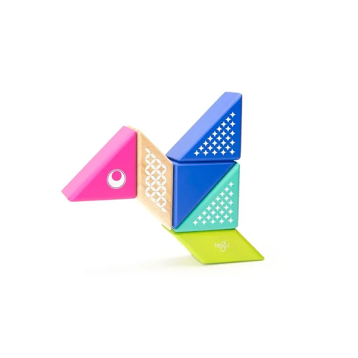 Tegu Travel Pals Hummingbird Magnetic Wooden Blocks
