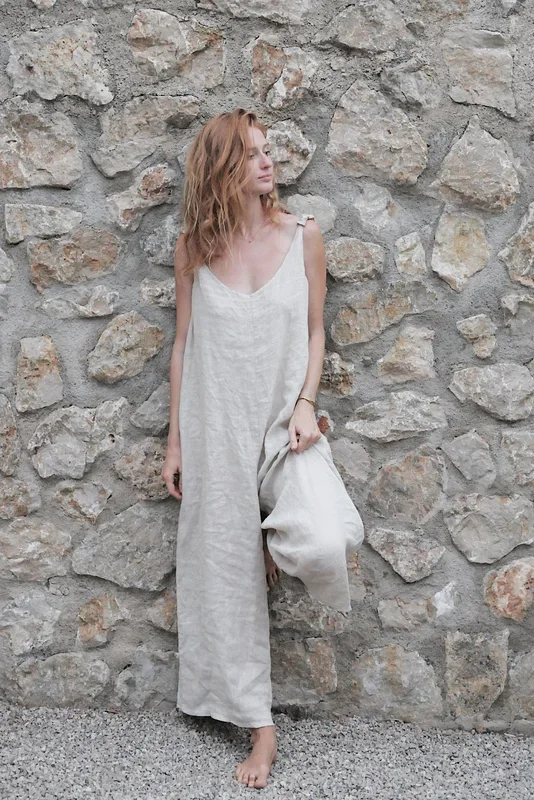 The Linen Jumpsuit // Moon