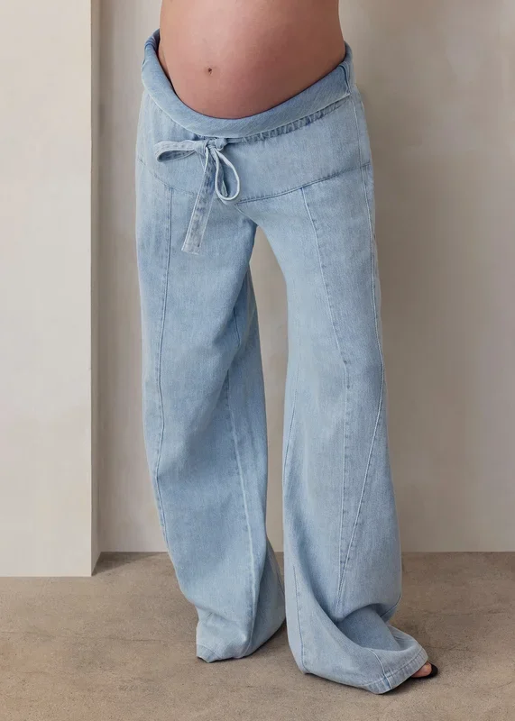 The Relaxed Denim Jean