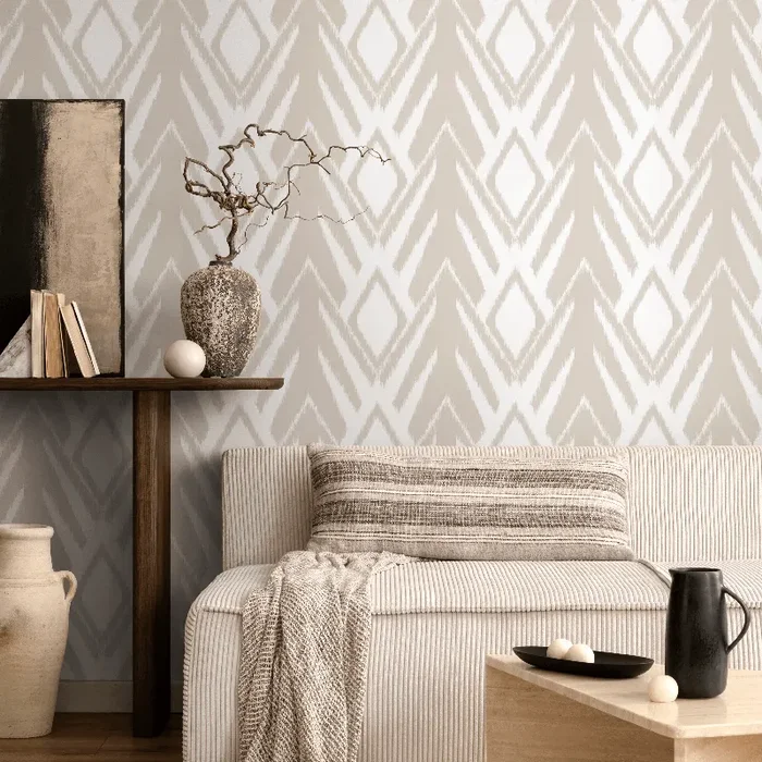 Tribal Wallpaper With A Boho Ikat Motif In Beige And White – C751