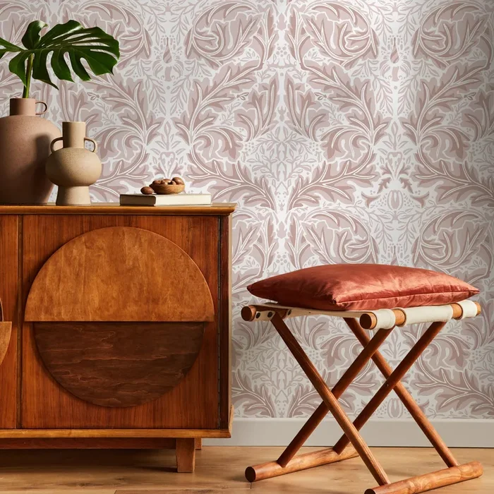 Victorian Wallpaper With A Symmetrical Acanthus Motif In Pink And White – D267