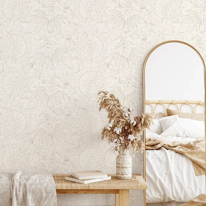 Victorian Wallpaper With Intricate Floral Line Art In Beige And Cream – D082