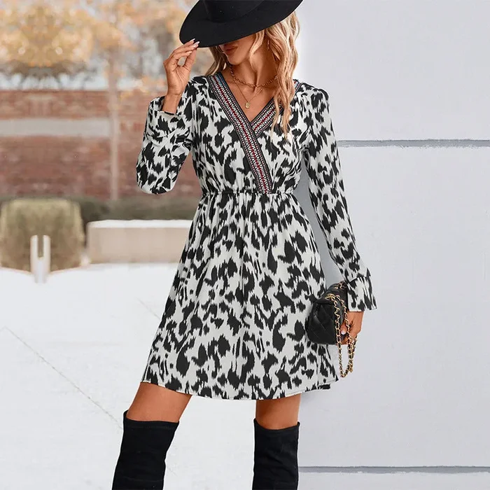 Women’s V Neck Long Sleeved Printed Dress
