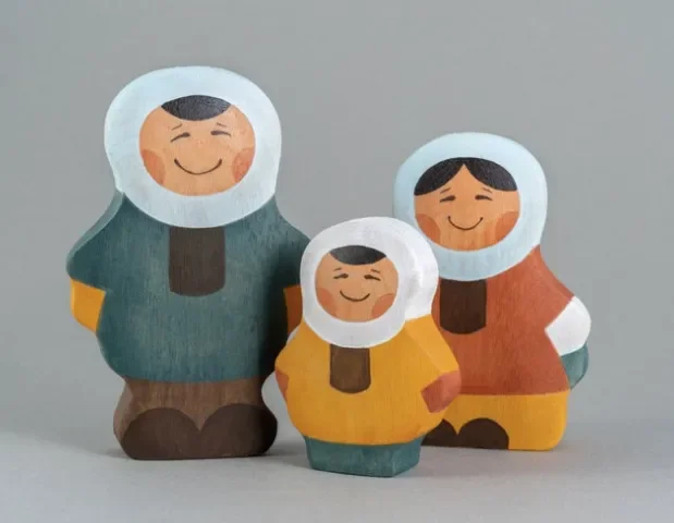 Wooden Arctic Inuit Family Set Of 3